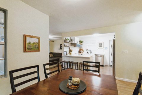 Villa ou maison à louer à Lantana, Floride: 2 chambres, 89.19 m2 № 2086273 - photo 12