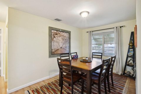 Villa ou maison à louer à Lantana, Floride: 2 chambres, 89.19 m2 № 2086273 - photo 13