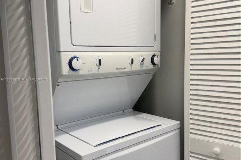 Copropriété à louer à Deerfield Beach, Floride: 2 chambres, 114.55 m2 № 2016909 - photo 7