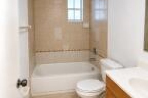 Touwnhouse à louer à Coral Springs, Floride: 2 chambres, 107.77 m2 № 2389548 - photo 2