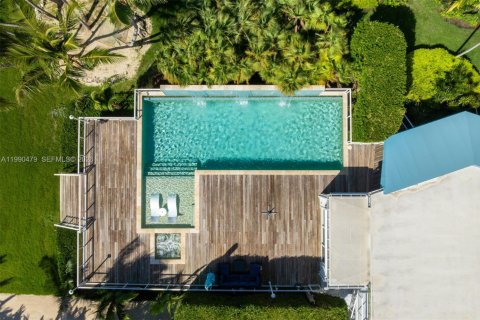 House in Islamorada, Village of Islands, Florida 6 bedrooms, 562.43 sq.m. № 2057817 - photo 20