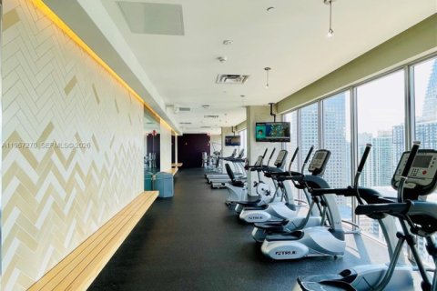 Condo in Miami, Florida, 1 bedroom № 2028497 - photo 13