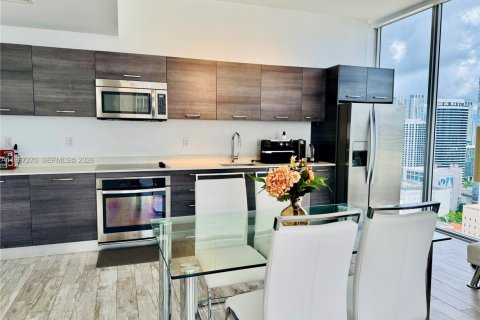 Condo in Miami, Florida, 1 bedroom № 2028497 - photo 6