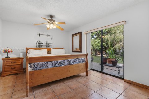 Casa en venta en Miami, Florida, 3 dormitorios, 108.97 m2 № 1983790 - foto 19