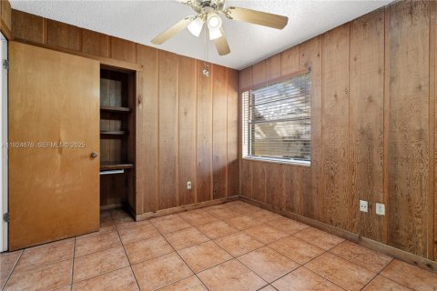 Casa en venta en Miami, Florida, 3 dormitorios, 108.97 m2 № 1983790 - foto 29