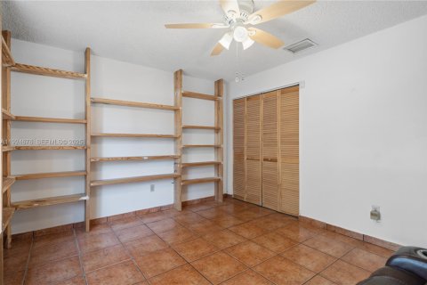 Casa en venta en Miami, Florida, 3 dormitorios, 108.97 m2 № 1983790 - foto 26