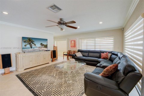 House in Boca Raton, Florida 4 bedrooms, 297.94 sq.m. № 2069559 - photo 22