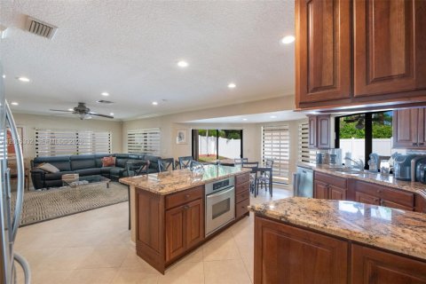 House in Boca Raton, Florida 4 bedrooms, 297.94 sq.m. № 2069559 - photo 20