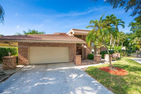 House in Boca Raton, Florida 4 bedrooms, 297.94 sq.m. № 2069559 - photo 4