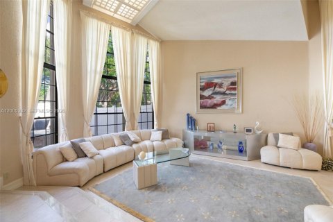 House in Boca Raton, Florida 4 bedrooms, 297.94 sq.m. № 2069559 - photo 13