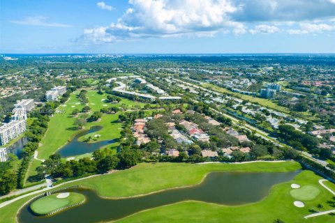 House in Boca Raton, Florida 4 bedrooms, 297.94 sq.m. № 2069559 - photo 10