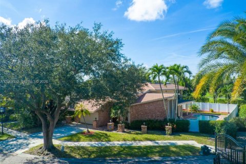 House in Boca Raton, Florida 4 bedrooms, 297.94 sq.m. № 2069559 - photo 8