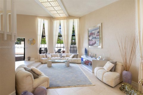 House in Boca Raton, Florida 4 bedrooms, 297.94 sq.m. № 2069559 - photo 12