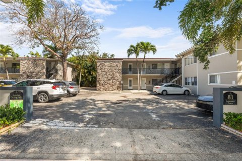 Condo in Coral Gables, Florida, 2 bedrooms  № 1862777 - photo 23
