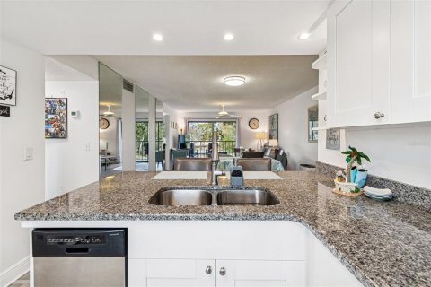 Condo in Oldsmar, Florida, 2 bedrooms  № 2234930 - photo 15