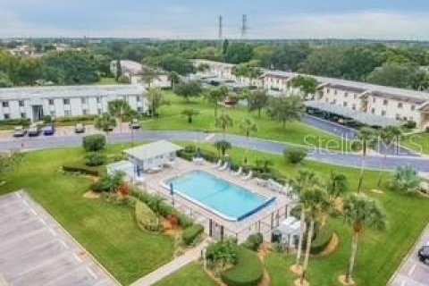 Condo in Oldsmar, Florida, 2 bedrooms  № 2234930 - photo 25