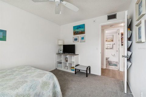 Condo in Oldsmar, Florida, 2 bedrooms  № 2234930 - photo 22