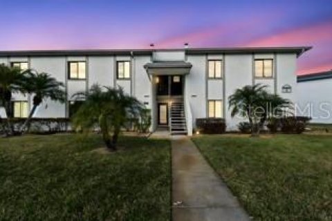 Condo in Oldsmar, Florida, 2 bedrooms № 2234930