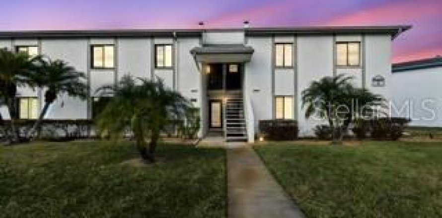 Condo in Oldsmar, Florida, 2 bedrooms  № 2234930