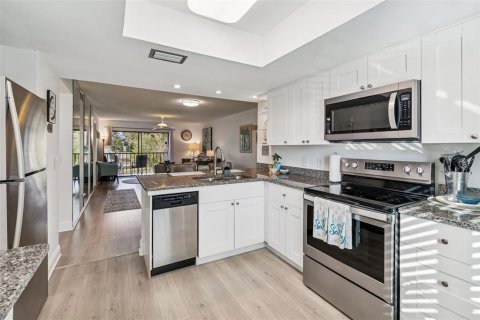 Condo in Oldsmar, Florida, 2 bedrooms  № 2234930 - photo 14