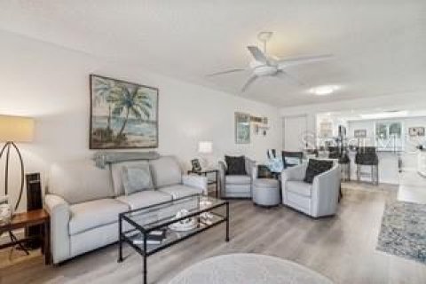 Condo in Oldsmar, Florida, 2 bedrooms  № 2234930 - photo 5