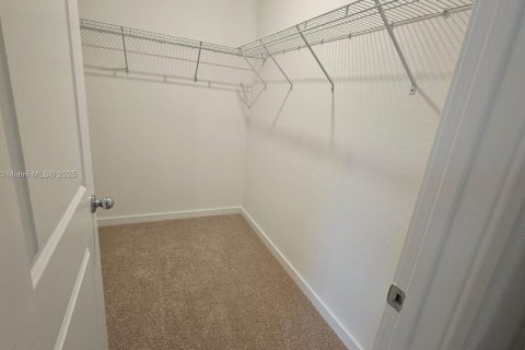 Townhouse in Florida City, Florida 3 bedrooms № 1858868 - photo 24