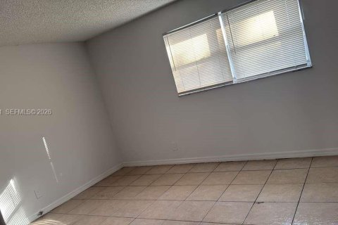 Купить кондоминиум в Лодерхилл, Флорида 1 спальня, 68.75м2, № 2053696 - фото 9