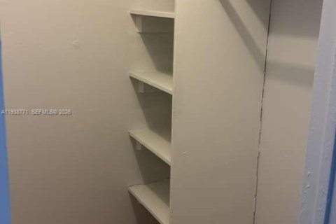 Купить кондоминиум в Лодерхилл, Флорида 1 спальня, 68.75м2, № 2053696 - фото 3