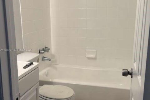 Купить кондоминиум в Лодерхилл, Флорида 1 спальня, 68.75м2, № 2053696 - фото 7