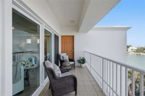 Copropriété à vendre à Tierra Verde, Floride: 3 chambres, 204.48 m2 № 2437185 - photo 26
