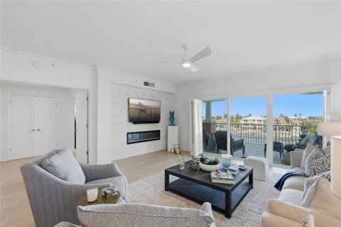 Copropriété à vendre à Tierra Verde, Floride: 3 chambres, 204.48 m2 № 2437185 - photo 13