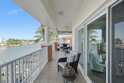 Copropriété à vendre à Tierra Verde, Floride: 3 chambres, 204.48 m2 № 2437185 - photo 24