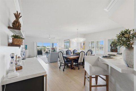Copropriété à vendre à Tierra Verde, Floride: 3 chambres, 204.48 m2 № 2437185 - photo 12