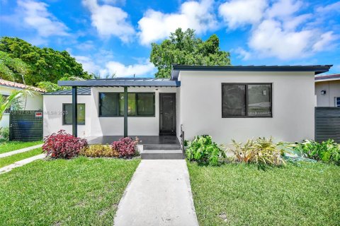 House in Miami, Florida 3 bedrooms, 76.27 sq.m. № 1864664 - photo 3