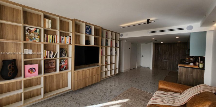 Condominio en Miami Beach, Florida, 2 dormitorios  № 1861912
