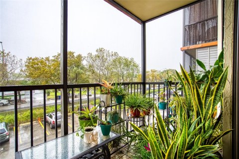 Condo in North Miami Beach, Florida, 1 bedroom  № 1488120 - photo 11