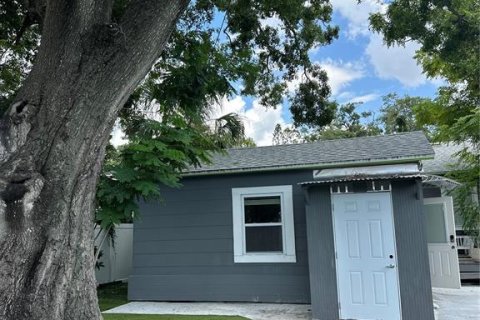 Apartment in Saint Petersburg, Florida 4 rooms, 22.3 sq.m. № 1894833 - photo 2