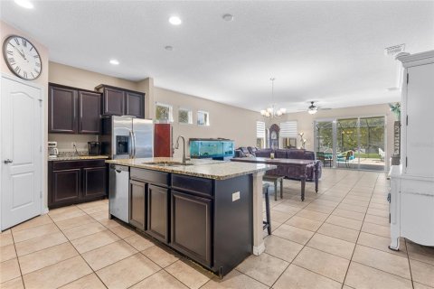 House in Kissimmee, Florida 4 bedrooms, 260.87 sq.m. № 1883971 - photo 7