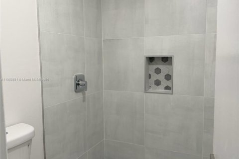 Condo in Doral, Florida, 3 bedrooms  № 1954107 - photo 20