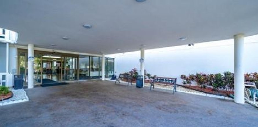 Condominio en Hollywood, Florida, 2 dormitorios  № 787841
