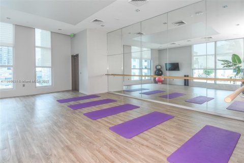 Condo in Miami, Florida, 2 bedrooms  № 1932474 - photo 18