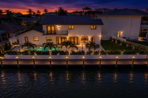 Villa ou maison à Lighthouse Point, Floride 5 chambres, 275.92 m2 № 2244830