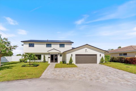 Casa en venta en Lighthouse Point, Florida, 5 dormitorios, 275.92 m2 № 2244830 - foto 2