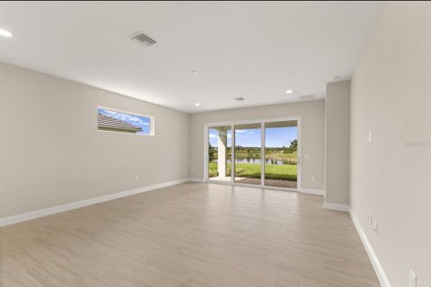 House in Sarasota, Florida 3 bedrooms, 168.15 sq.m. № 2095977 - photo 15