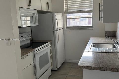 Copropriété à louer à Hollywood, Floride: 1 chambre, 63.92 m2 № 1999539 - photo 15