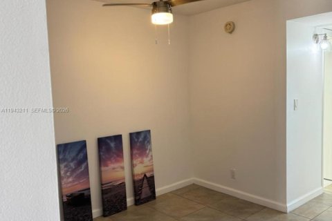 Copropriété à louer à Hollywood, Floride: 1 chambre, 63.92 m2 № 1999539 - photo 23