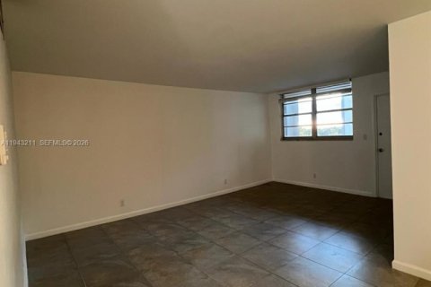 Copropriété à louer à Hollywood, Floride: 1 chambre, 63.92 m2 № 1999539 - photo 9