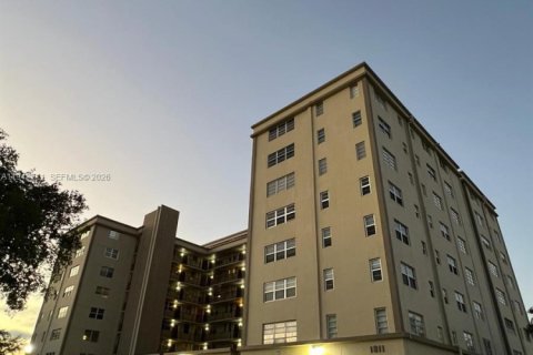 Condo à Hollywood, Floride, 1 chambre  № 1999539