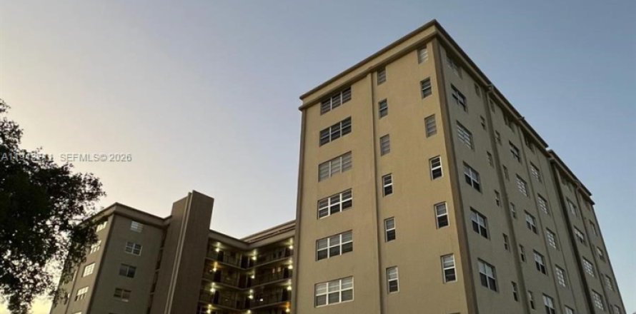 Condo à Hollywood, Floride, 1 chambre  № 1999539