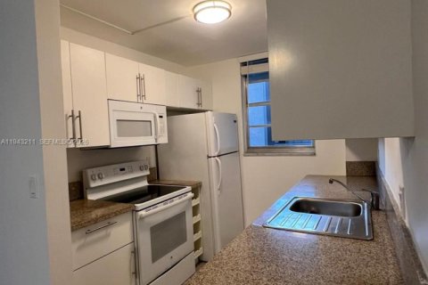 Copropriété à louer à Hollywood, Floride: 1 chambre, 63.92 m2 № 1999539 - photo 21